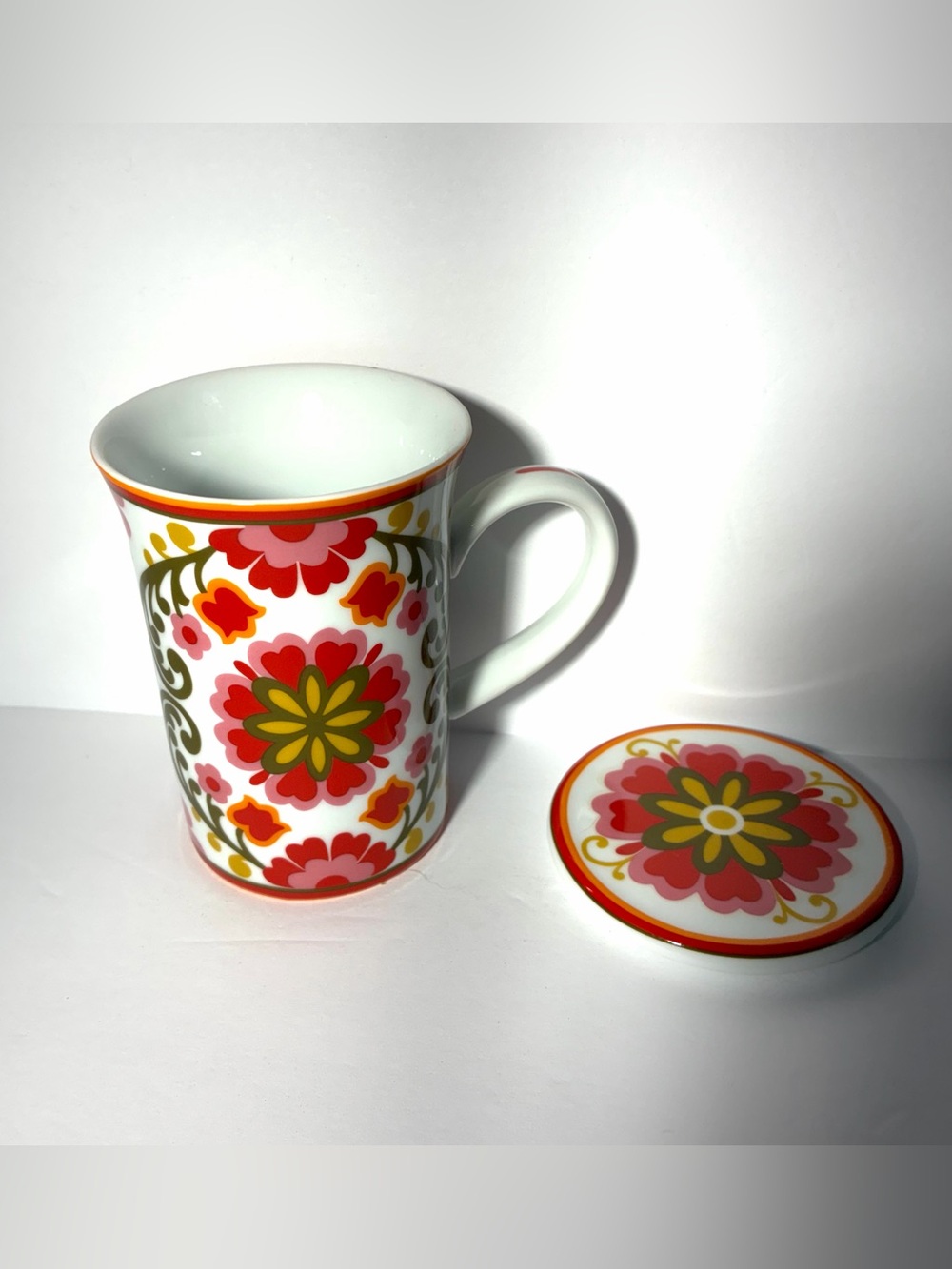 Vera Bradley Ceramic FOLKLORIC Tea Coffee Mug Cup Steeping Cover Lid Coaster